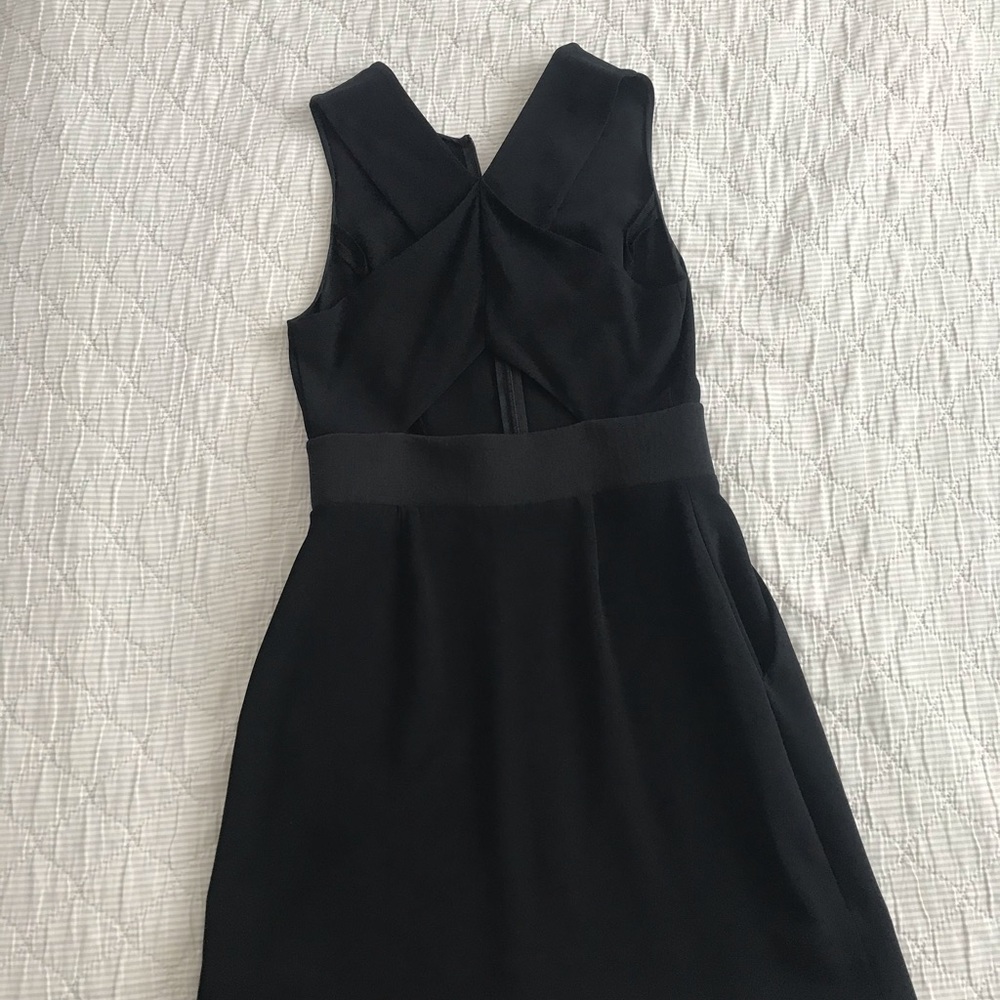 ALC sleeveless zip front cross back dress - Picture 2 of 2